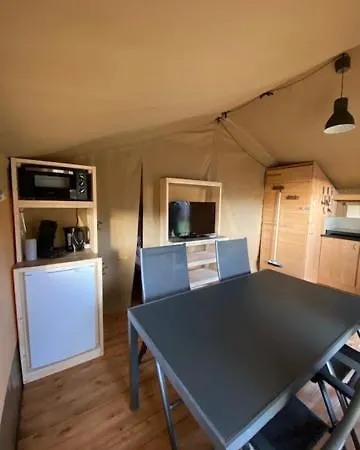 Luxury tent Safaritent Geitje